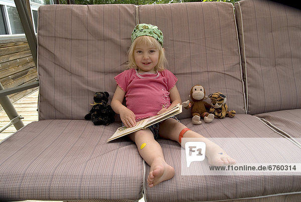 sitzend  Buch  klein  Tier  belegt  Mädchen  Taschenbuch  Ontario