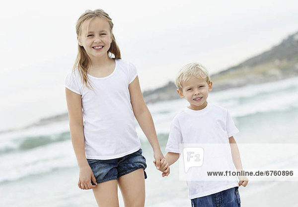 Strand  Junge - Person  5-6 Jahre  5 bis 6 Jahre  10-11 Jahre  10 bis 11 Jahre  Mädchen