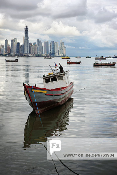 Panama City  Hauptstadt  Skyline  Skylines  Boot  Hintergrund  angeln  Panama