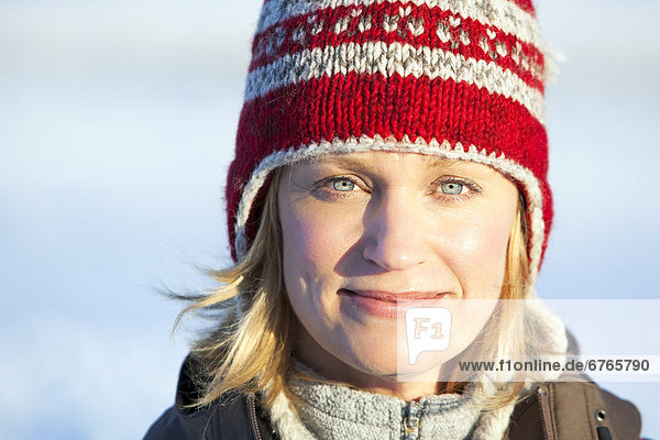 Portrait  Frau  Winter  Kälte  Tag  Kleidung  Mütze  Manitoba  Winnipeg
