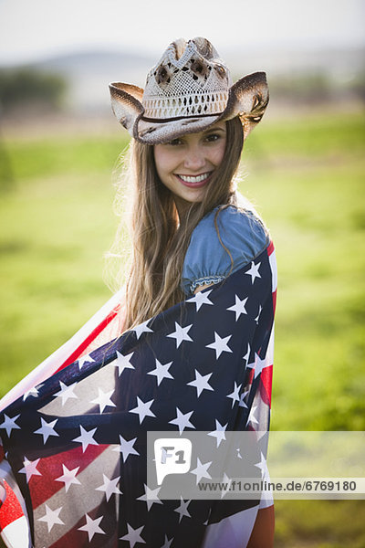Schönheit  Fahne  amerikanisch  Cowgirl  umwickelt