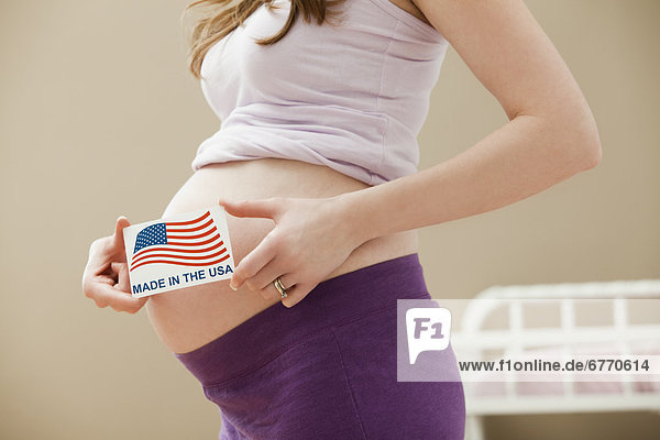 Vereinigte Staaten von Amerika  USA  Frau  halten  Produktion  Zeichen  Schwangerschaft  jung  Signal  Utah
