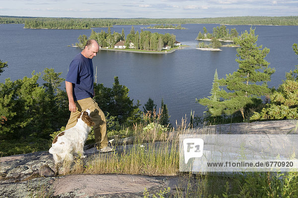 Mann  gehen  Steilküste  Hund  See  Ignoranz  Kanada  Ontario