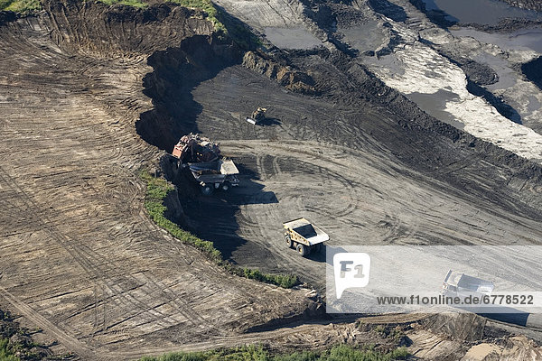 nahe  Landschaft  Horizont  Sand  Festung  Personal  Material  Bergwerk  Grube  Gruben  Alberta  kanadisch  Öl