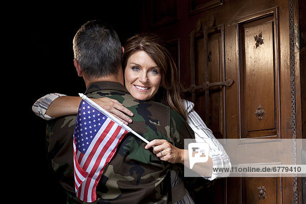 Ehefrau  umarmen  Soldat