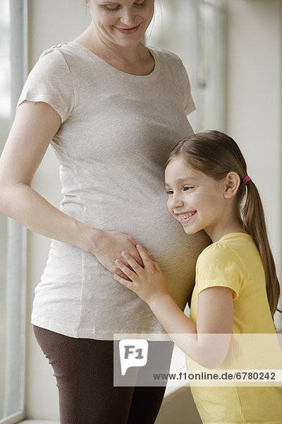 Frau  Schwangerschaft  Tochter  5-9 Jahre  5 bis 9 Jahre