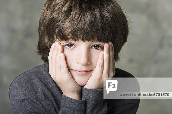 Studioaufnahme  Portrait  Junge - Person  5-9 Jahre  5 bis 9 Jahre