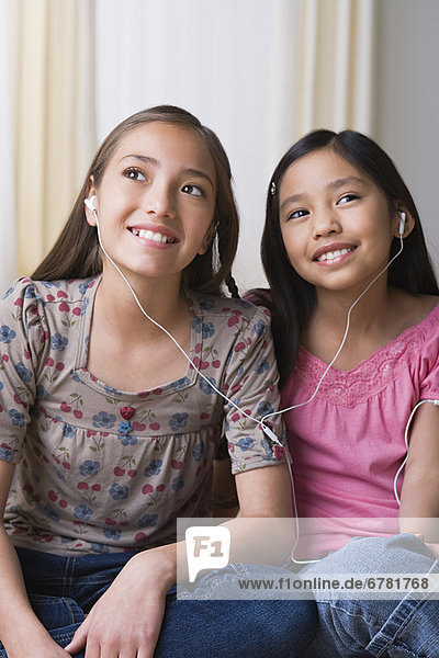 Zusammenhalt  zuhören  Kopfhörer  Musik  10-11 Jahre  10 bis 11 Jahre
