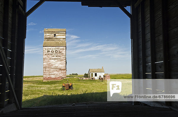 Abandoned grain elevator  Dankin  Saskatchewan