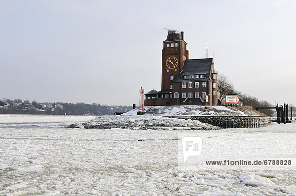 Seemannshoeft pilot house  Port of Hamburg in winter  Hamburg  Germany  Europe