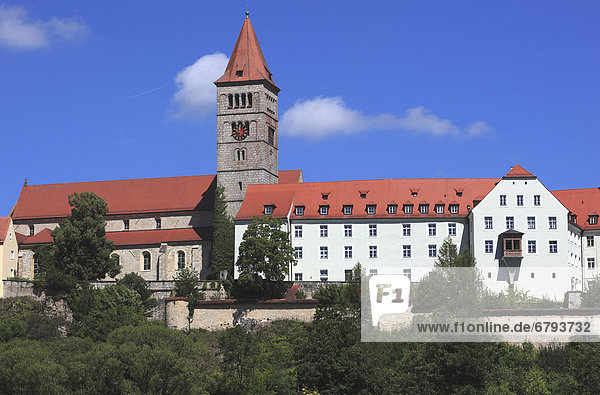 Das Kloster Sankt Petrus in Kastl  Benediktinerkloster  Landkreis Amberg-Sulzbach  Oberpfalz  Bayern  Deutschland  Europa