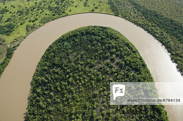 Wami River Flussbiegung Luftaufnahme Bagamoyo Pwani Region Tansania Afrika