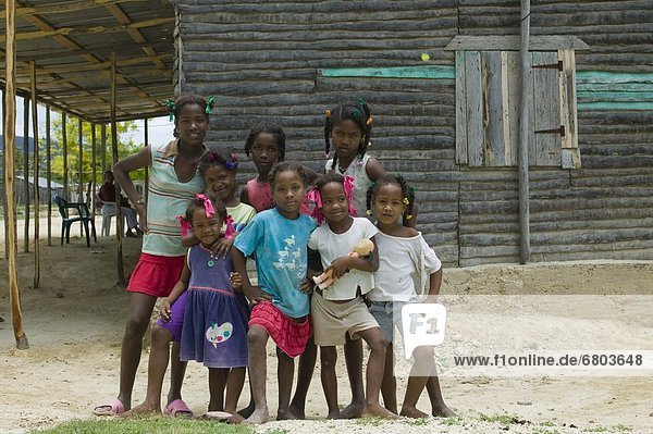 Pose  Karibik  Westindische Inseln  jung  Mädchen  Dominikanische Republik