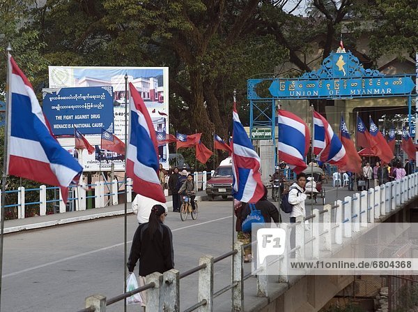 Eingang  Brücke  zeigen  Myanmar  Thailand