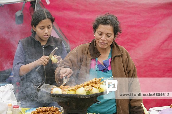 Women Cooking Outdoors  Lima  Peru
