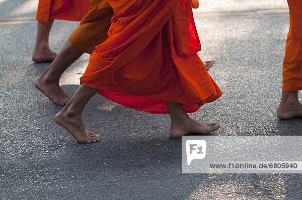 gehen  nackt  fünfstöckig  Buddhismus  Myanmar  Mönch
