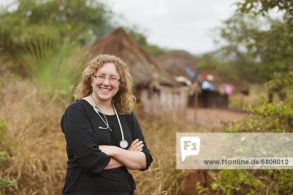 Außenaufnahme  Arzt  Dorf  Afrika  Mosambik