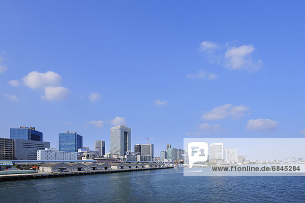 Cityscape of Tokyo from a ship  Minato Ward  Tokyo Prefecture  Honshu  Japan