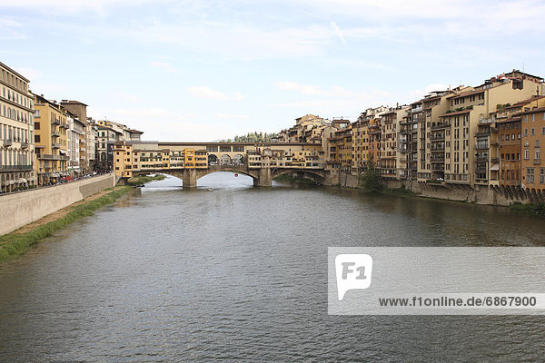 Ponte Vecchio and Arno River  Florence  Italy