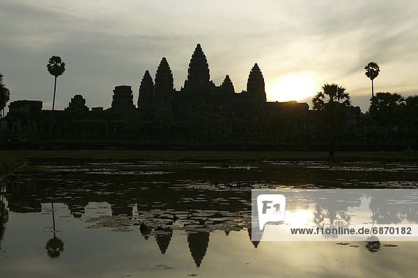 Sonnenaufgang  Angkor