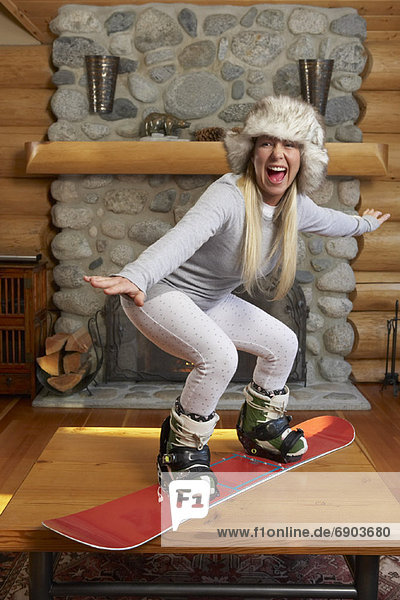 Frau  Snowboarding  Tisch