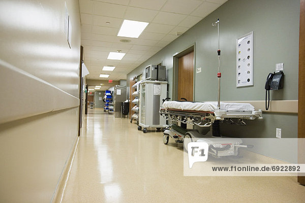 Krankenzimmer  Korridor  Korridore  Flur  Flure  Krankenhaus