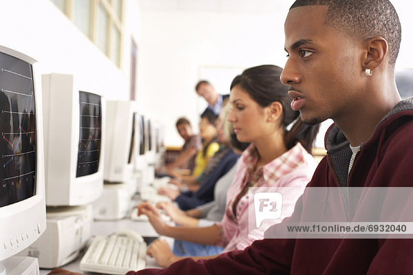 Studenten in Computer-Labor