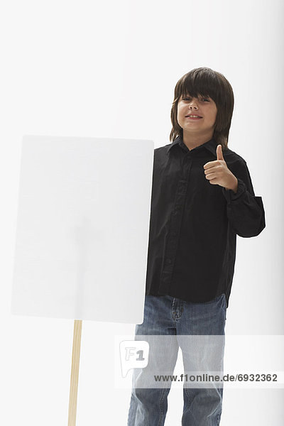 Portrait  Junge - Person  halten  Zeichen  Signal