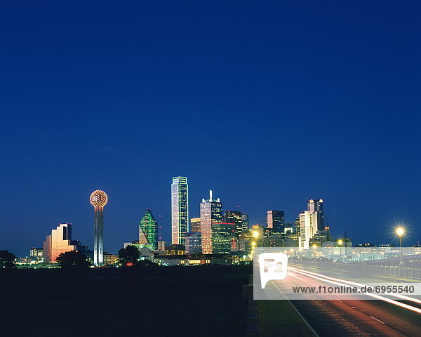 Dallas skyline at night  Dallas  Texas  USA