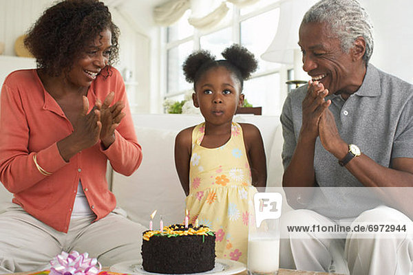 Mehrgenerationen Familie Geburtstagsparty