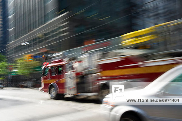 Straße  Hektik  Druck  hektisch  Großstadt  Feuer  Lastkraftwagen  Kanada  Ontario  Toronto