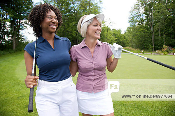 stehend  Frau  Golfsport  Golf  Kurs