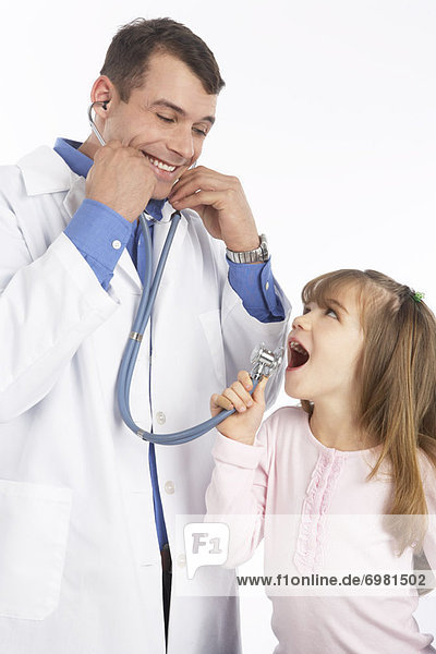 klein  Arzt  Mädchen
