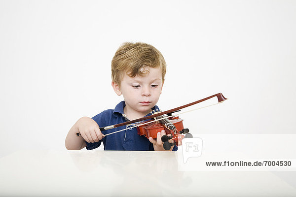 Junge Violine
