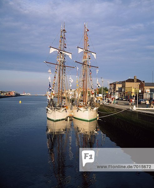 Dublin City  River Liffey  Tall Ships