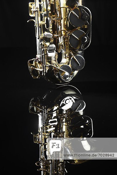 Single saxophone