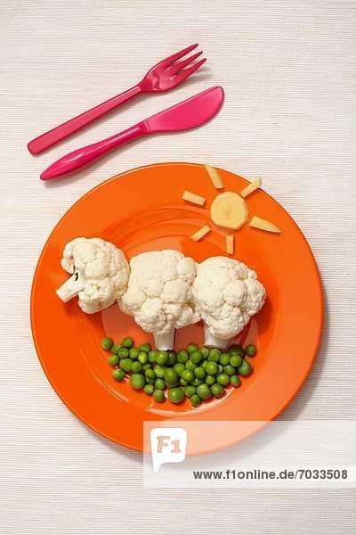 Children's plate with vegetables