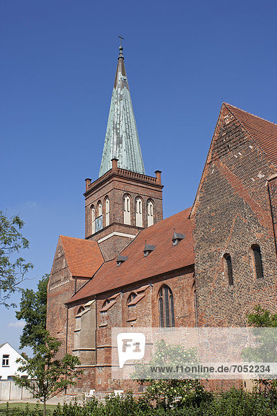Kirche  Bergen  Insel Rügen  Mecklenburg-Vorpommern  Deutschland  Europa