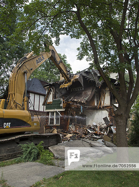 Vereinigte Staaten von Amerika USA Wohnhaus Feuer Nachbarschaft leer Vernichtung abgerissen Detroit Michigan