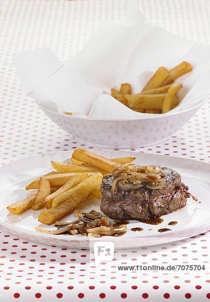 Beaf steak with chips