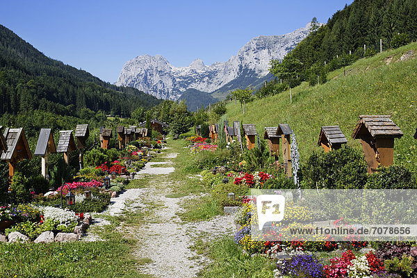 Cemetery  Reiter Alps at the rear  Ramsau bei Berchtesgaden  Berchtesgadener Land  Upper Bavaria  Bavaria  Germany  Europe