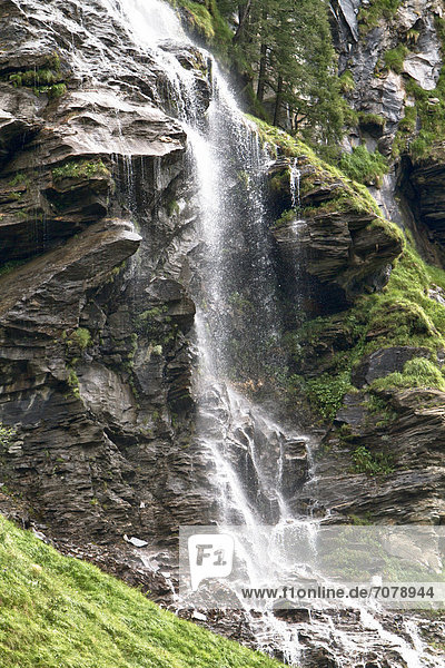 Waterfall  Rauris  Krumltal valley  Hohe Tauern National Park  Salzburg  Austria  Europe