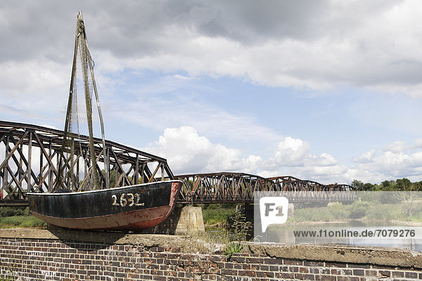 'Old fishing boat on the border river Oder  Polish-German border  Kuestrin to Kostrzyn  life buoy with the inscription ''Berlin DDR''  Brandenburg  Germany  Europe'