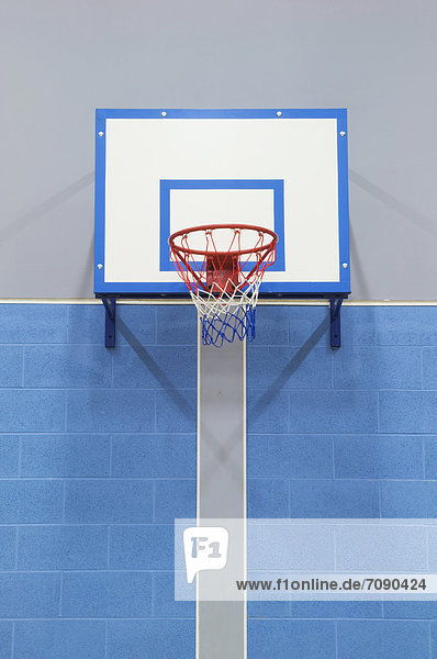 hoch oben nahe Wand Halle Schule Basketball einlochen modern Sport hoch, oben ,nahe ,Wand ,Halle ,Schule ,Basketball ,einlochen ,modern ,Sport