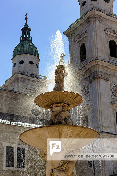 Austria  Salzburg  View of Salzburg Cathedral and Residenz Fountain