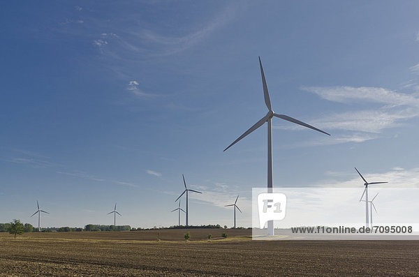 Wind turbines in agriculture landscape  Deutschenbora  Saxony  Germany  Europe