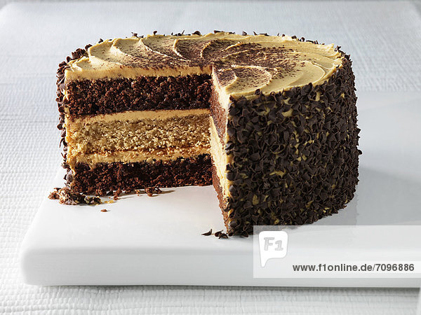 Teller mit Cappuccino-Torte