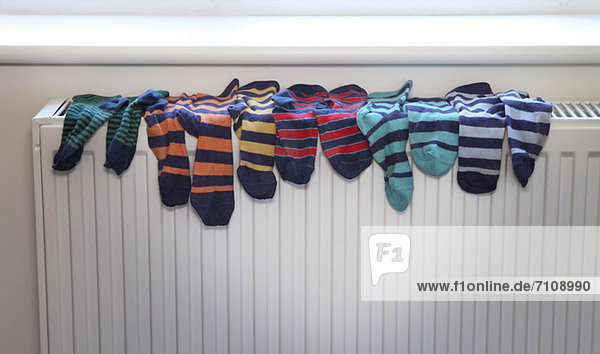 Socken trocknen am Heizkörper