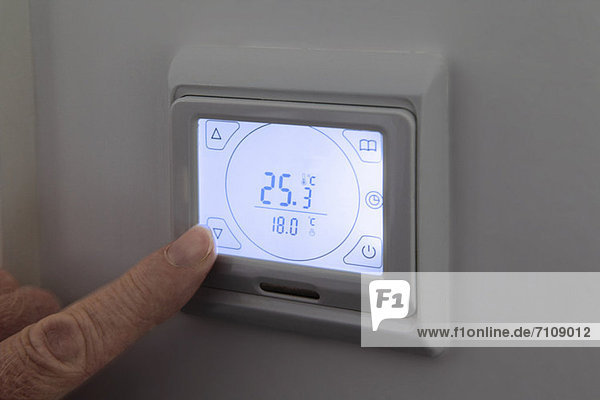 Personenverstellbarer digitaler Thermostat