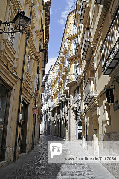 Narrow alleyway in the old city of Teruel  Aragon  Spain  Europe  PublicGround